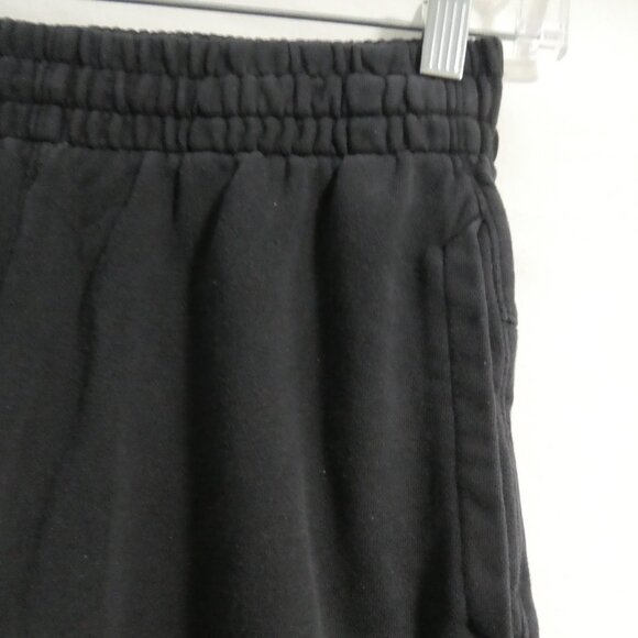 UNDER ARMOUR - Fitted | medium | Black Sweat Shorts | Waistband & Drawstring - Picture 5 of 14